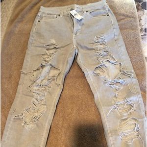 Grey American Eagle Mom Jean Size 6 28W Brand New With Tags